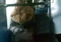 Sexy đồng phimsecmay bay ba gia tính nữ vuốt ve và liếm pussies