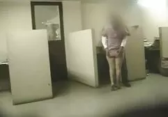 Cutie Ann yêu đến nằm trên đi văng và lan phim sec ba gia my rộng chân cho một nóng ngọt ngào nụ hôn trên cô ấy lông cô bé