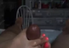 Quan hệ tình dục qua đường hậu môn cho một cô gái, một cách khác để thư giãn như mong đợi, với những trò đồi trụy và chơi khăm. Sau khi hút sâu, đối tác đứng chổng mông vào một phim sec may bay ba ra con cặc to và chờ được vào trong cái khe hẹp của cô