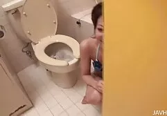 Tình dục lãng mạn với một cô gái gầy sec ba gia my gò trong rừng