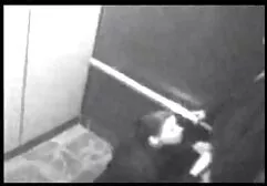 Khiêu dâm xoa bóp và séc máy bay bà già creampie