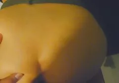 Các chàng fucks các em xem phim sec ba gia bé giữa tits và cums trên cô ấy mặt
